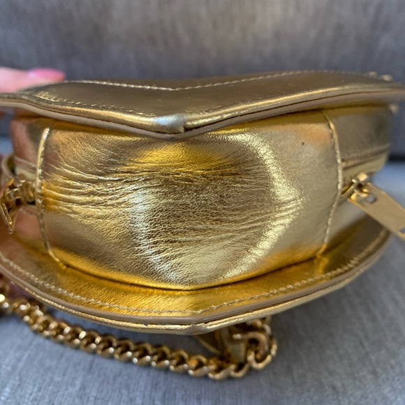 !SOLD!Saint Laurent heart bag - Picture 3 of 7